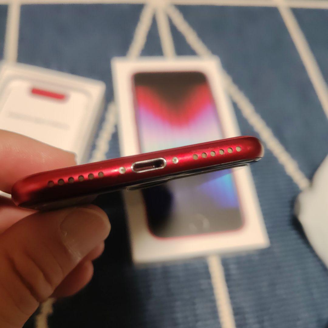 iPhone SE (第3世代) PRODUCT(RED) 本体　箱ケーブル付き
