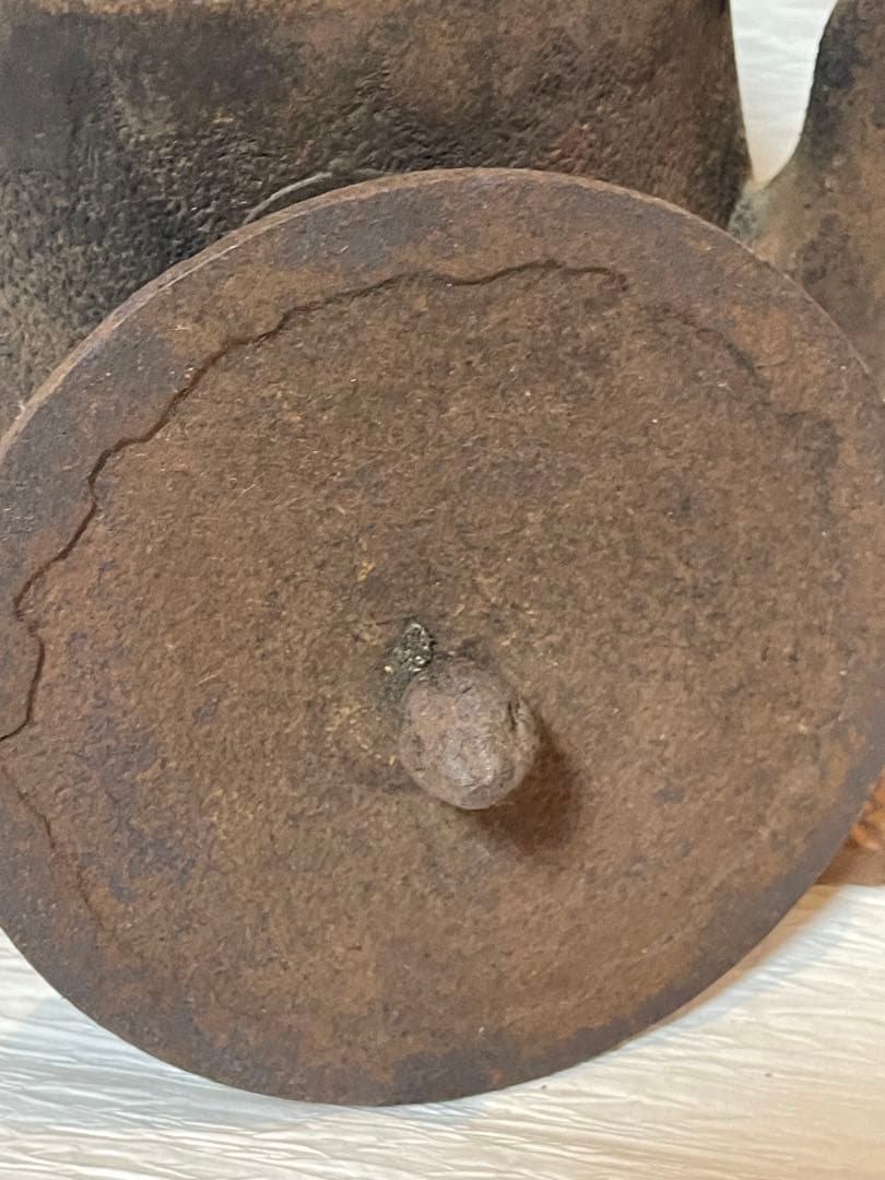 南部鉄器　鉄瓶　鉄製浮彫り鉄瓶　アンティーク　時代物122