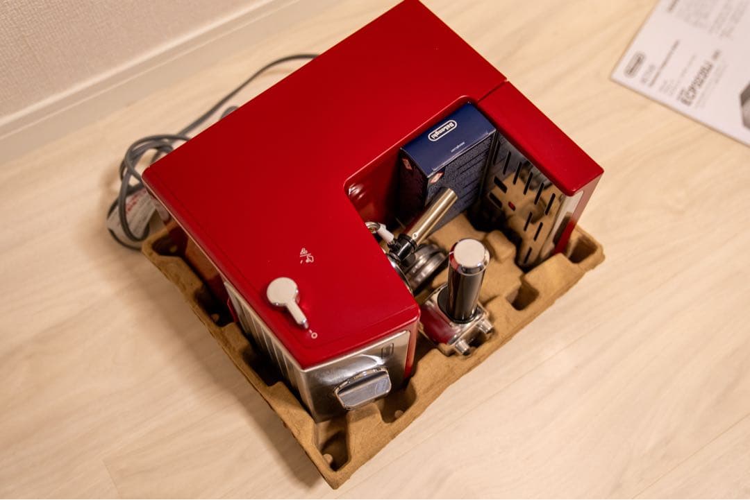 DeLonghi エスプレッソマシン レッド ECP3220J-R