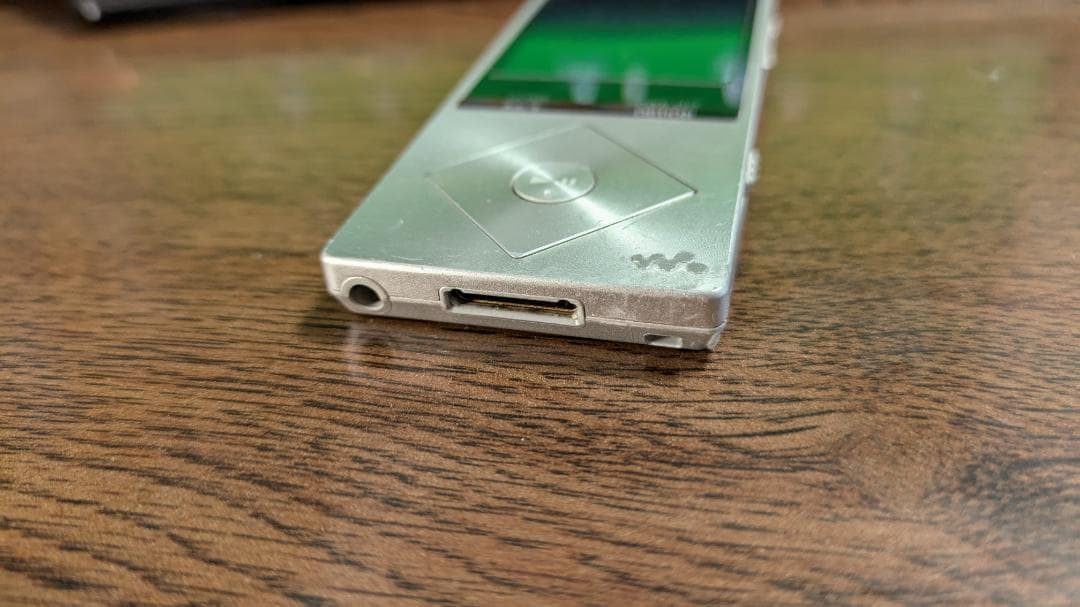 ■SONYウォークマンNW-A26シルバー32GB+ケース