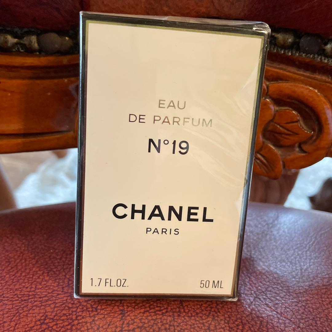 CHANEL N°5 & N°19 Eau de Parfum 50ml セット