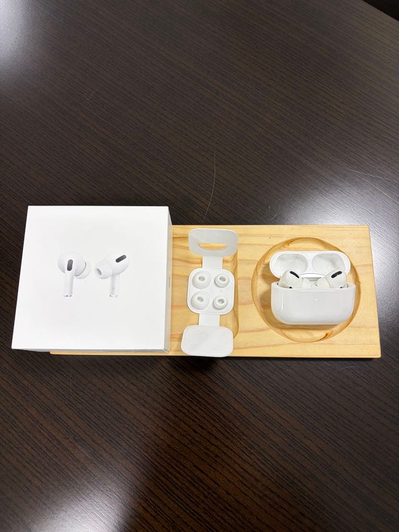 AirPodsPro1（Lightning）本体 ホワイト 充電ケース付き