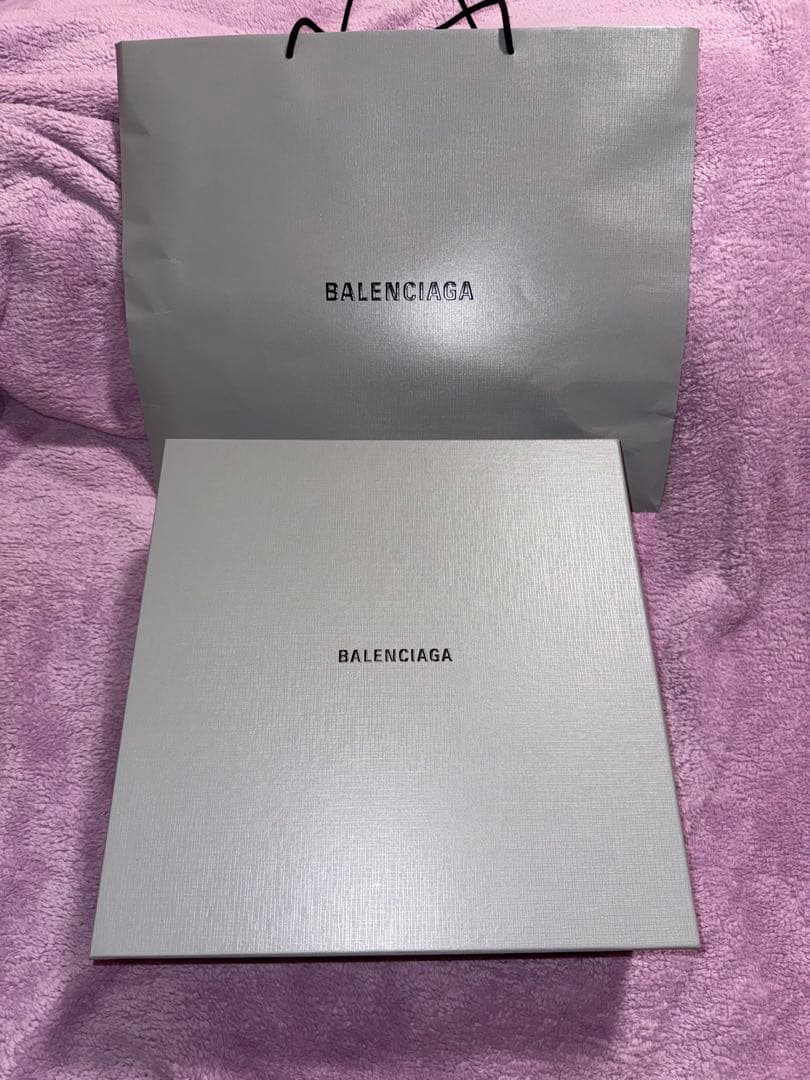 BALENCIAGA 空箱 袋 シルバー