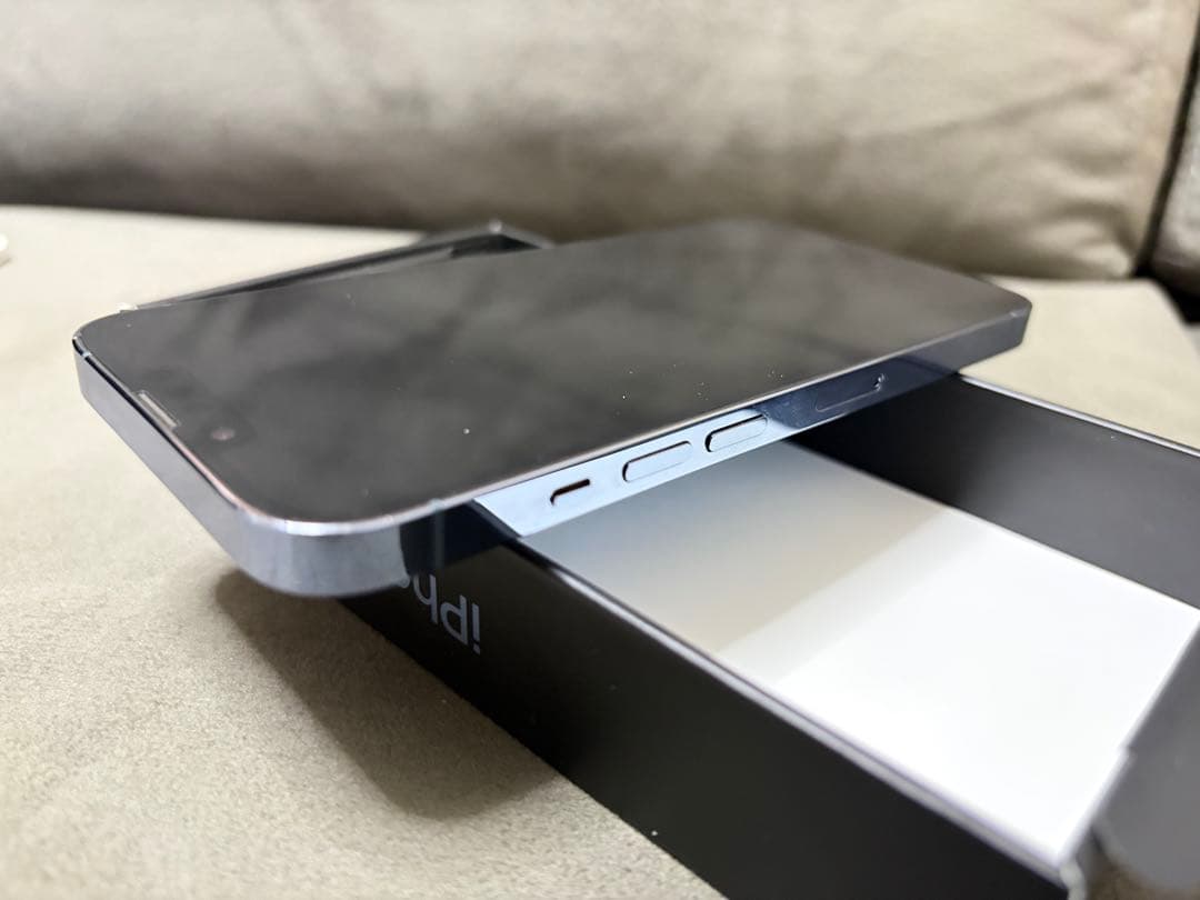 Apple iPhone 13 Pro 512GB 本体　シエラブルー
