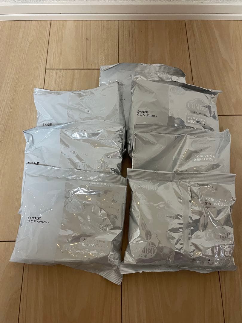 猫トイレ、猫砂マット、フード、食パン袋、試供品セット　6種
