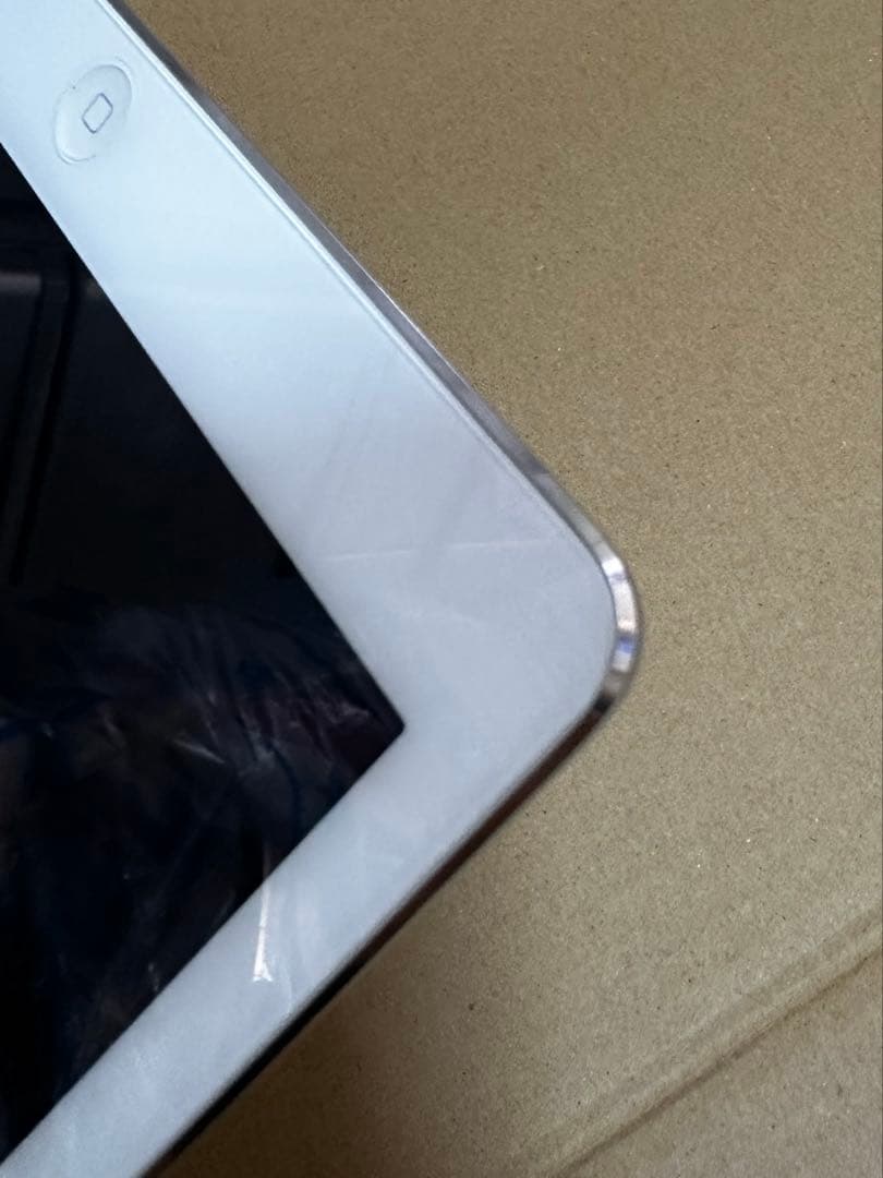 iPad Air 初代32GB シルバー新品純正ケーブル・純正ケース付