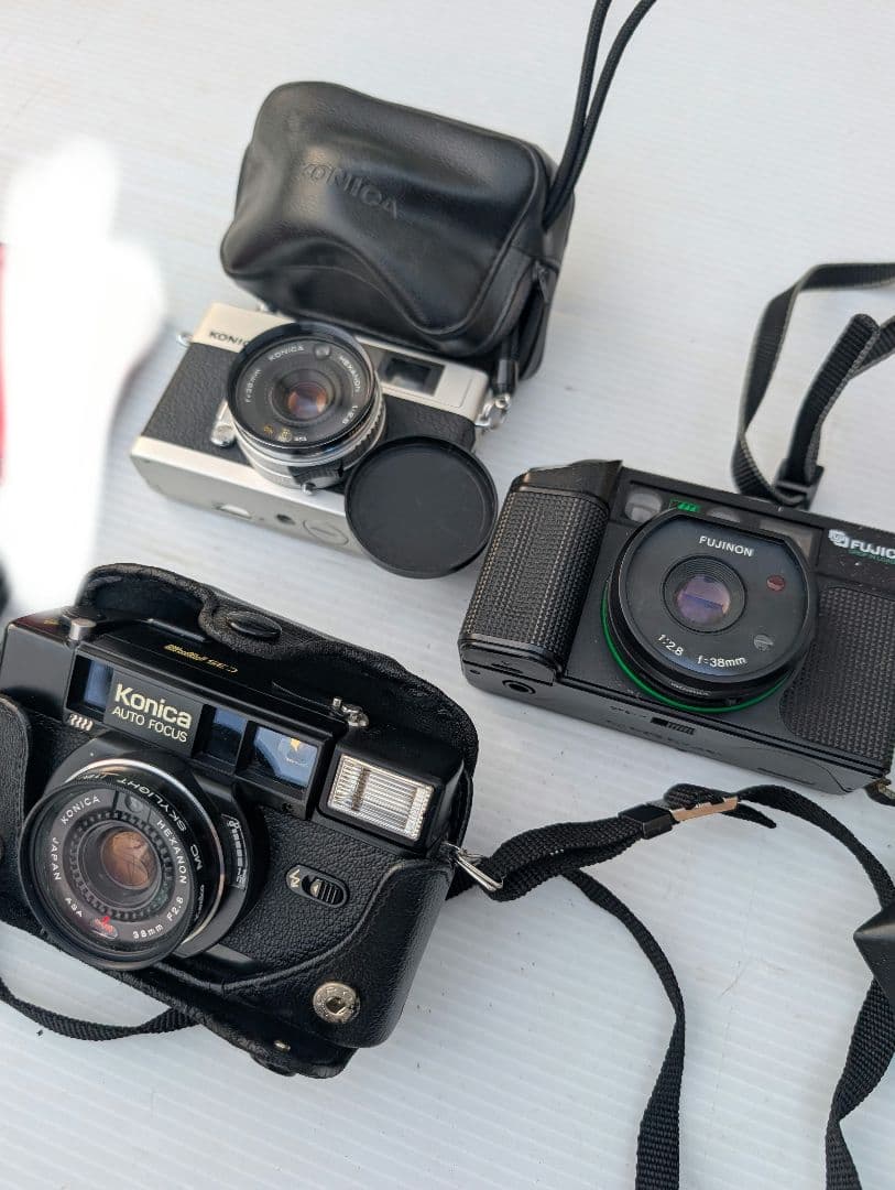 Konica C35 AF 他 フィルムカメラとケース　動作未確認　3点まとめ売