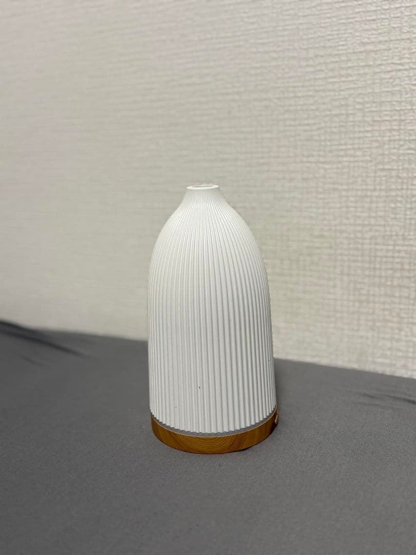 ホワイトリブデザイン加湿器