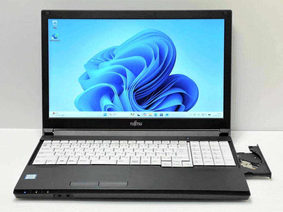 m*n様 第8世代Core i5 LIFEBOOK A579/B