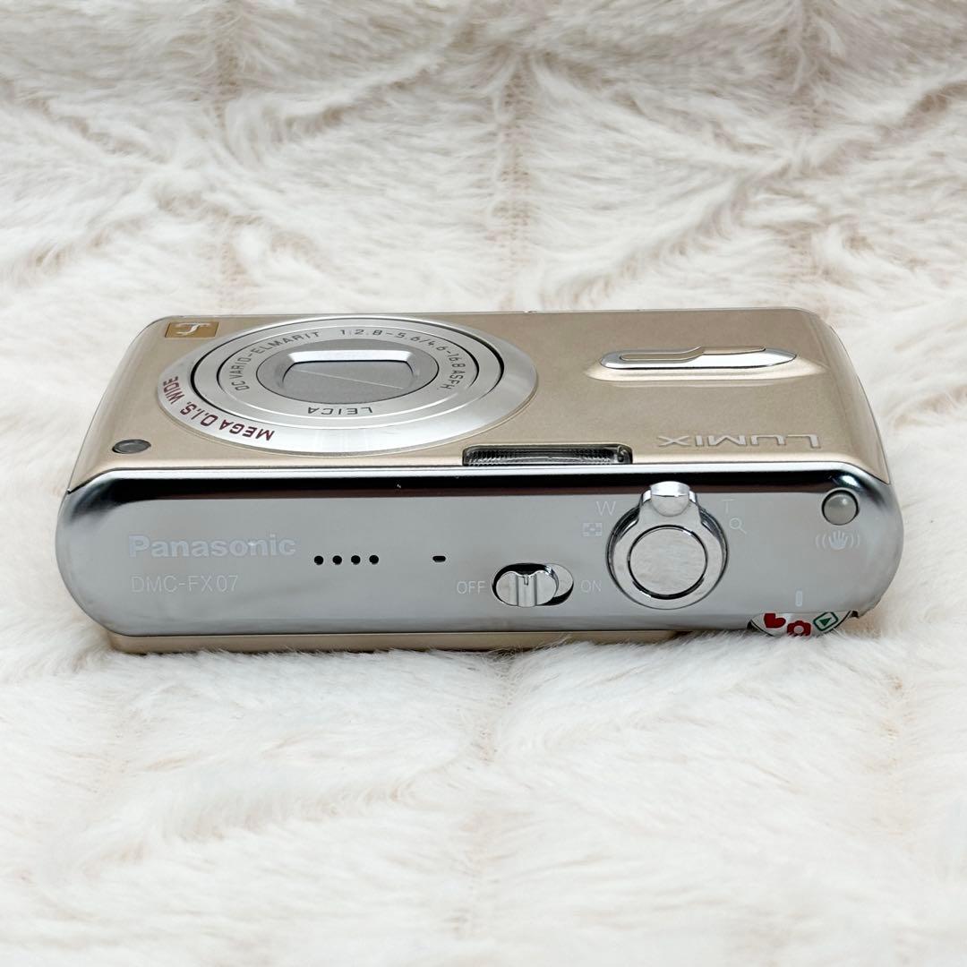 美品・動作良好✨ Panasonic LUMIX DMC-FX07 ゴールド