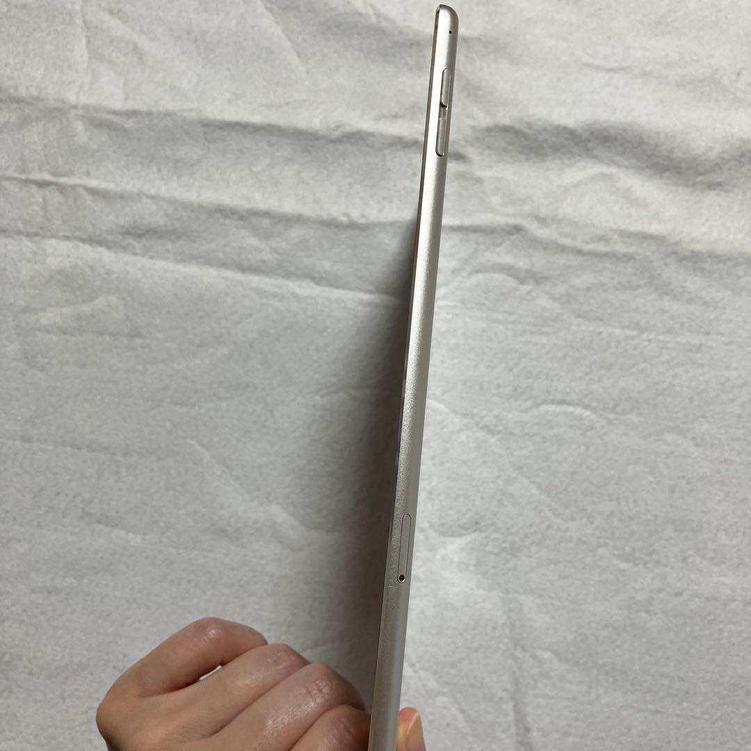 iPad mini4 シルバー 本体 128GB