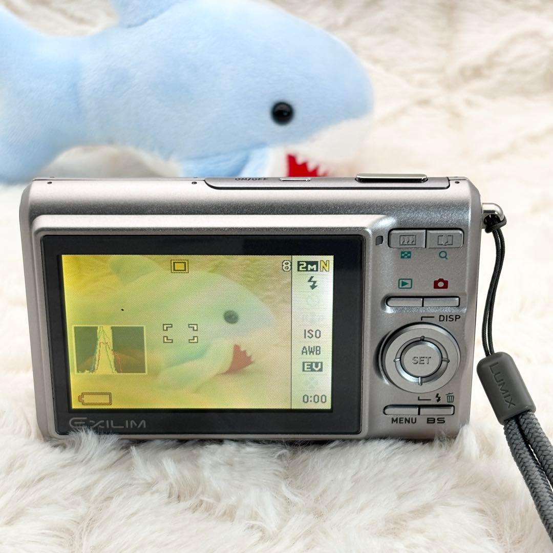 外観美品・動作良好✨ CASIO EXILIM EX-Z75 シルバー