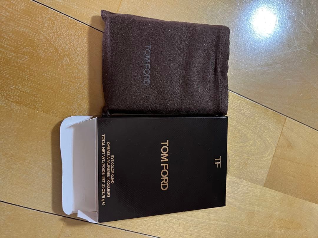 TOM FORD アイシャドウパレット 04 SUSPICION
