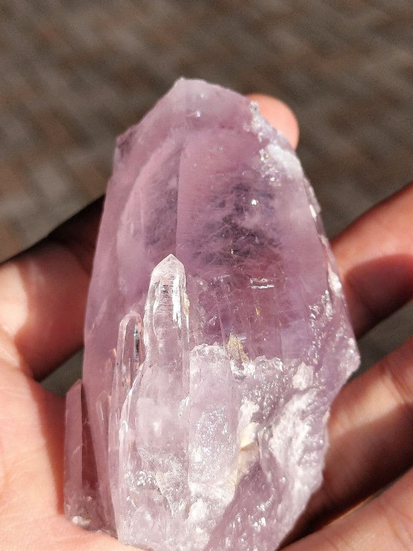 【希少国産鉱物】アメジスト　紫水晶　鉛沢産　134g