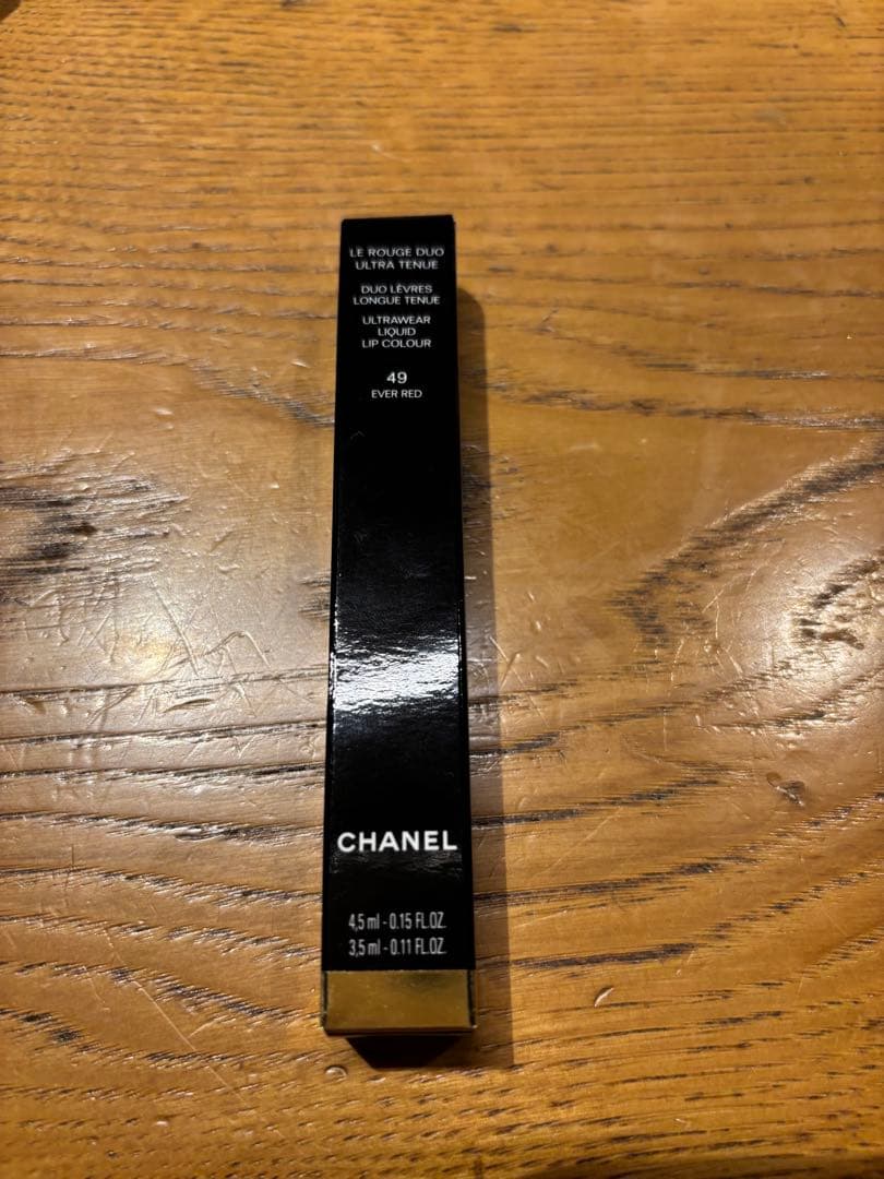 CHANEL Le Rouge Duo Ultra Tenue エヴァレッド