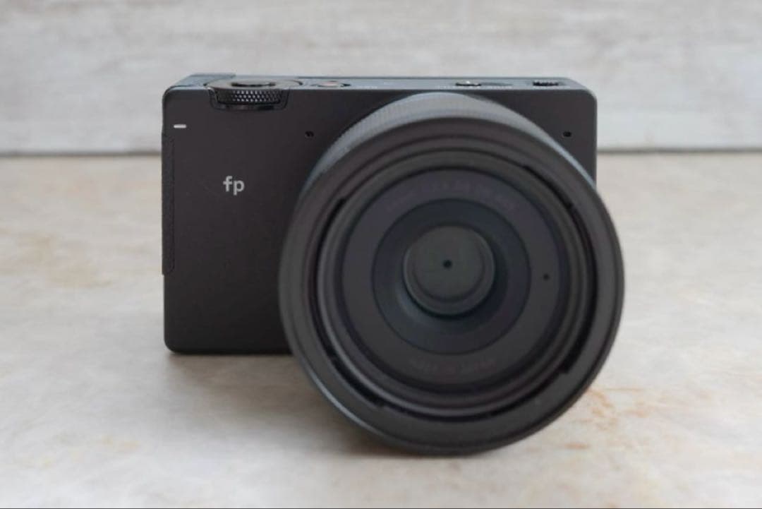 【美品】SIGMA fp 45mmレンズキット＋電子ビューファインダー付