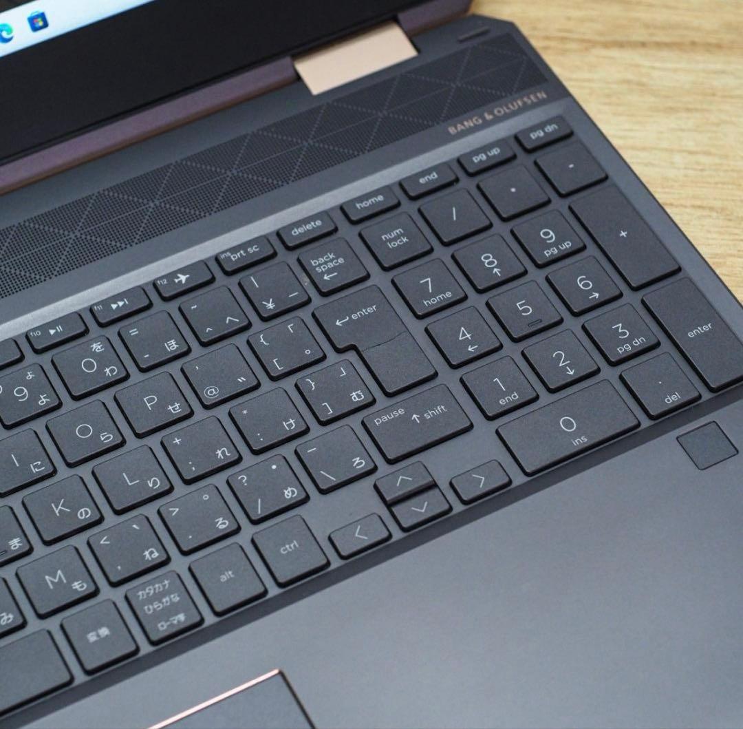 HP Spectre x360、UHD(4K)、GTX 1050 Max-Q