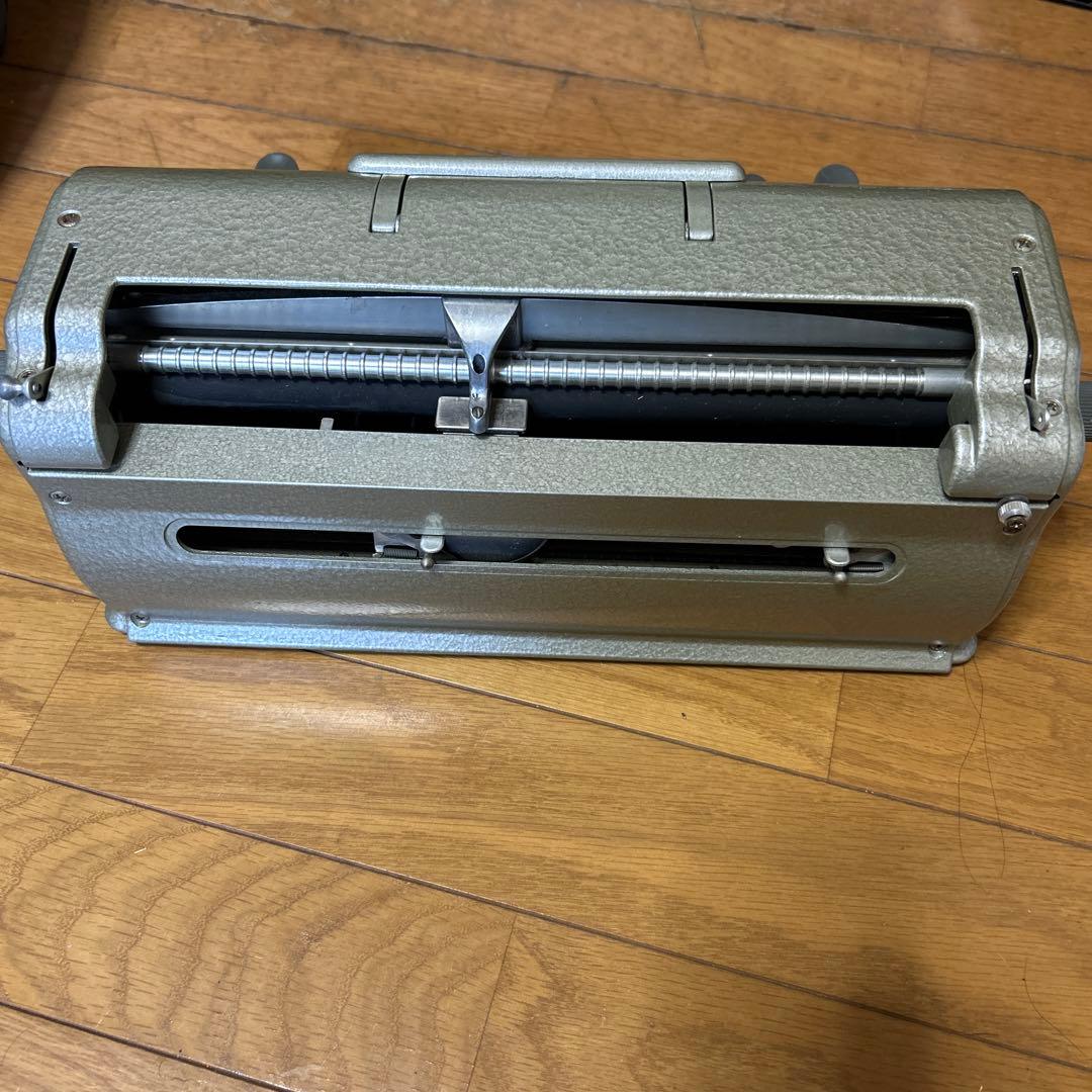 PERKINS Brailler シルバー ケース付き