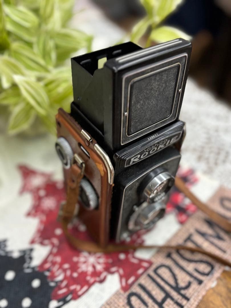 ジャンク品　Yashica Rookie 二眼レフカメラ レザーケース付き