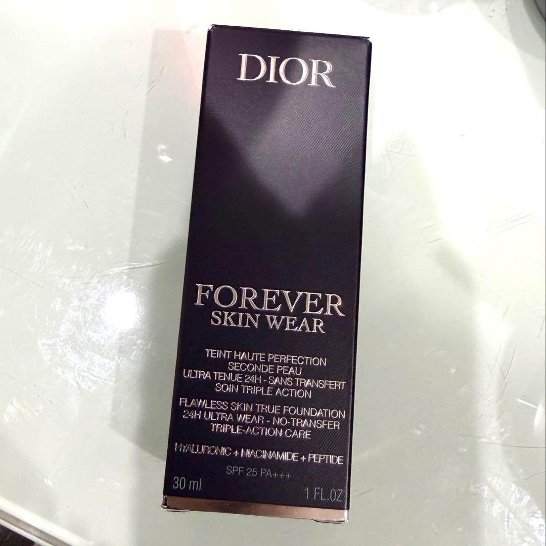 DIOR ディオールフォーエバーフルイドスキンウェア　1N