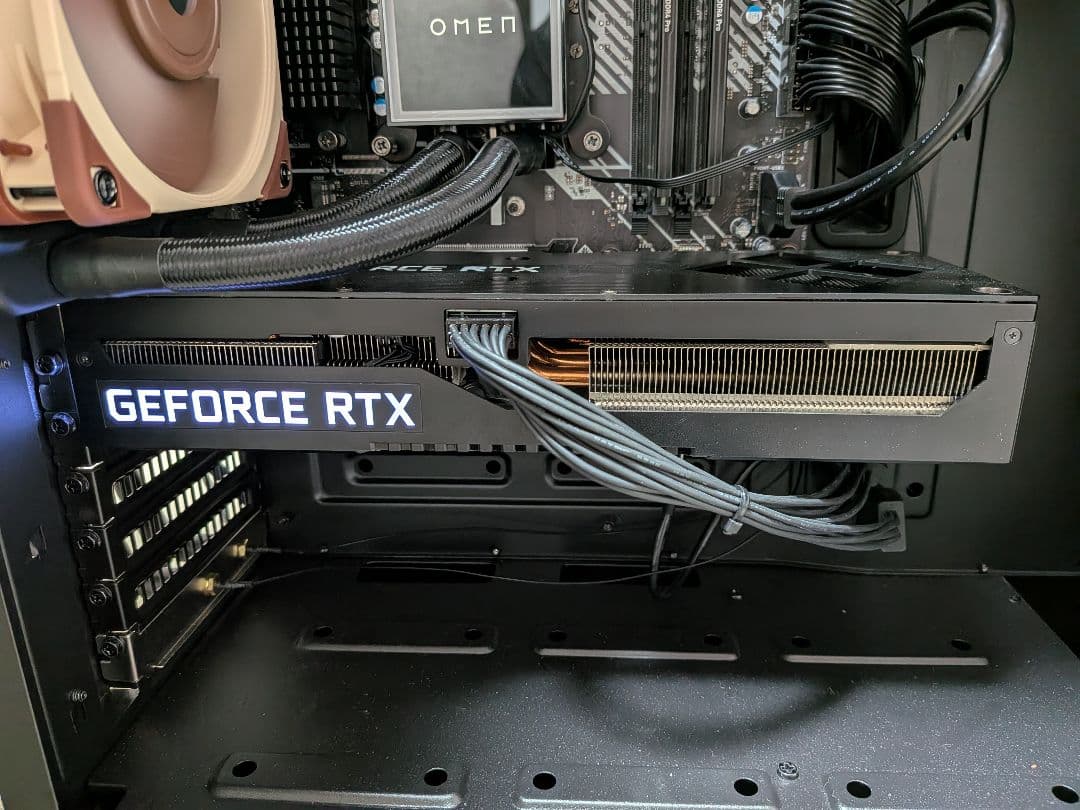 NVIDIA GeForce RTX 3070 Ti グラフィックボード