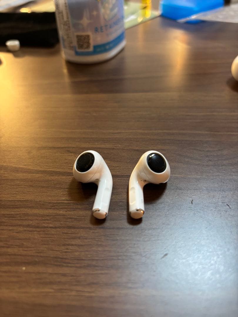 AirPods Pro第一世代　本体 充電ケース付き　イヤーパッドなし　動作正常