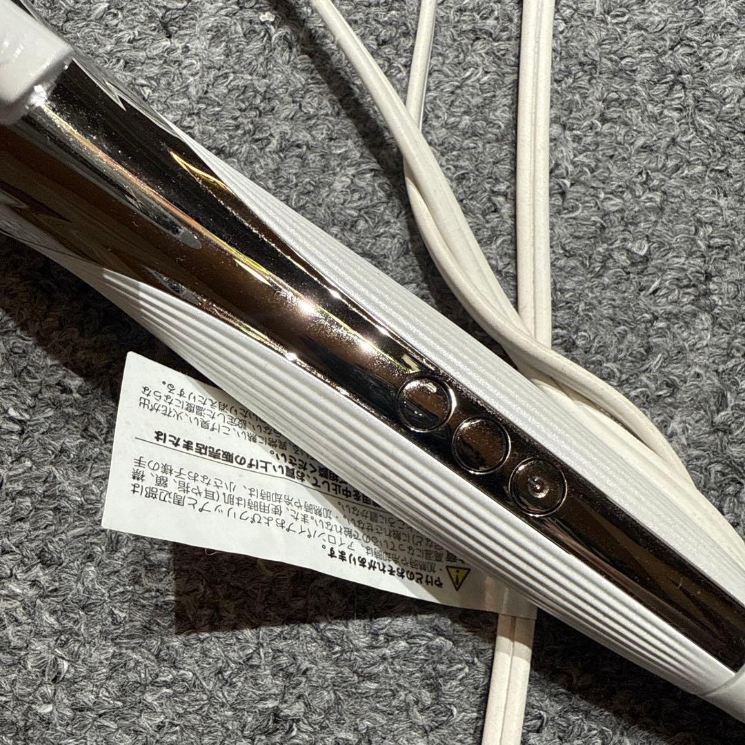 更にお値下げ！Refa 32ミリ　カールアイロン　　中古