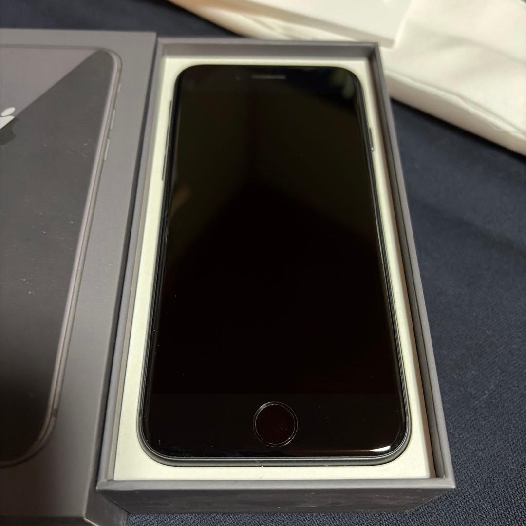 iPhone 8 スペースグレー 64g