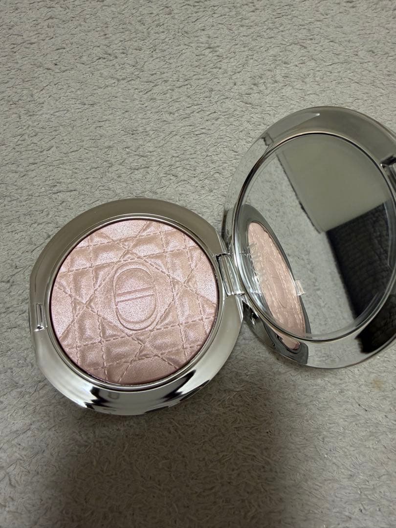 Dior FOREVER GLOW LUMINIZER 03 ピンク ヴェロア