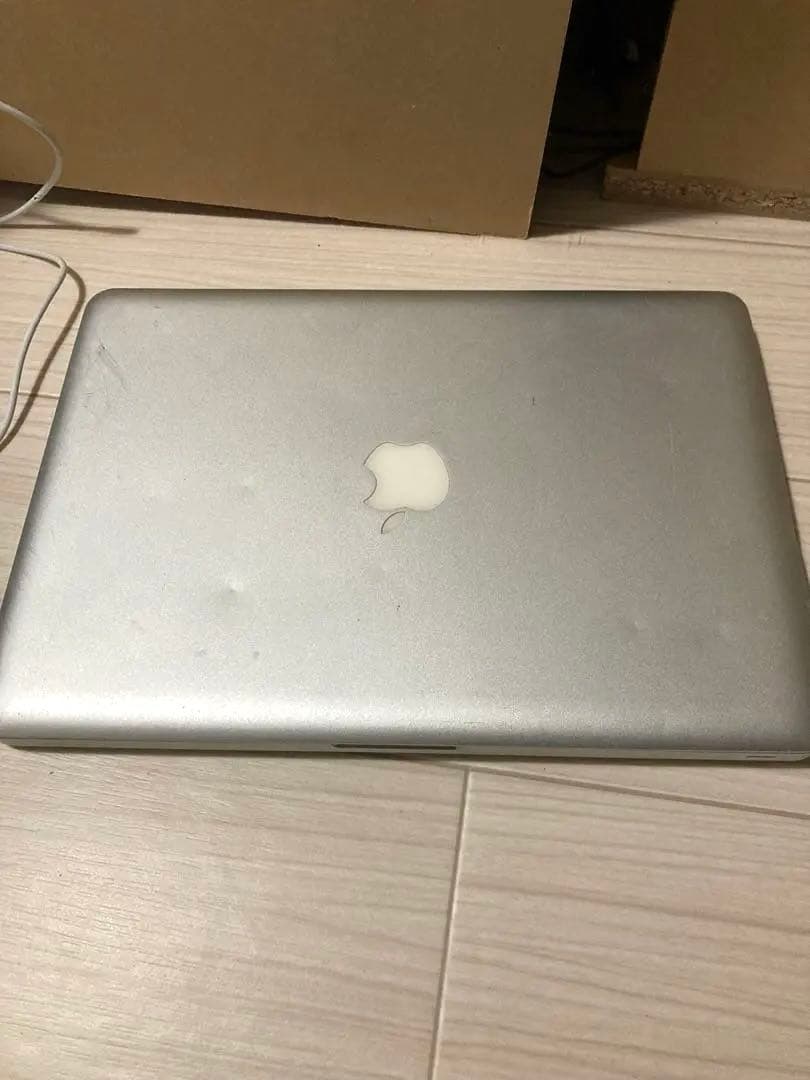 MacBook Pro 2011 充電器付き