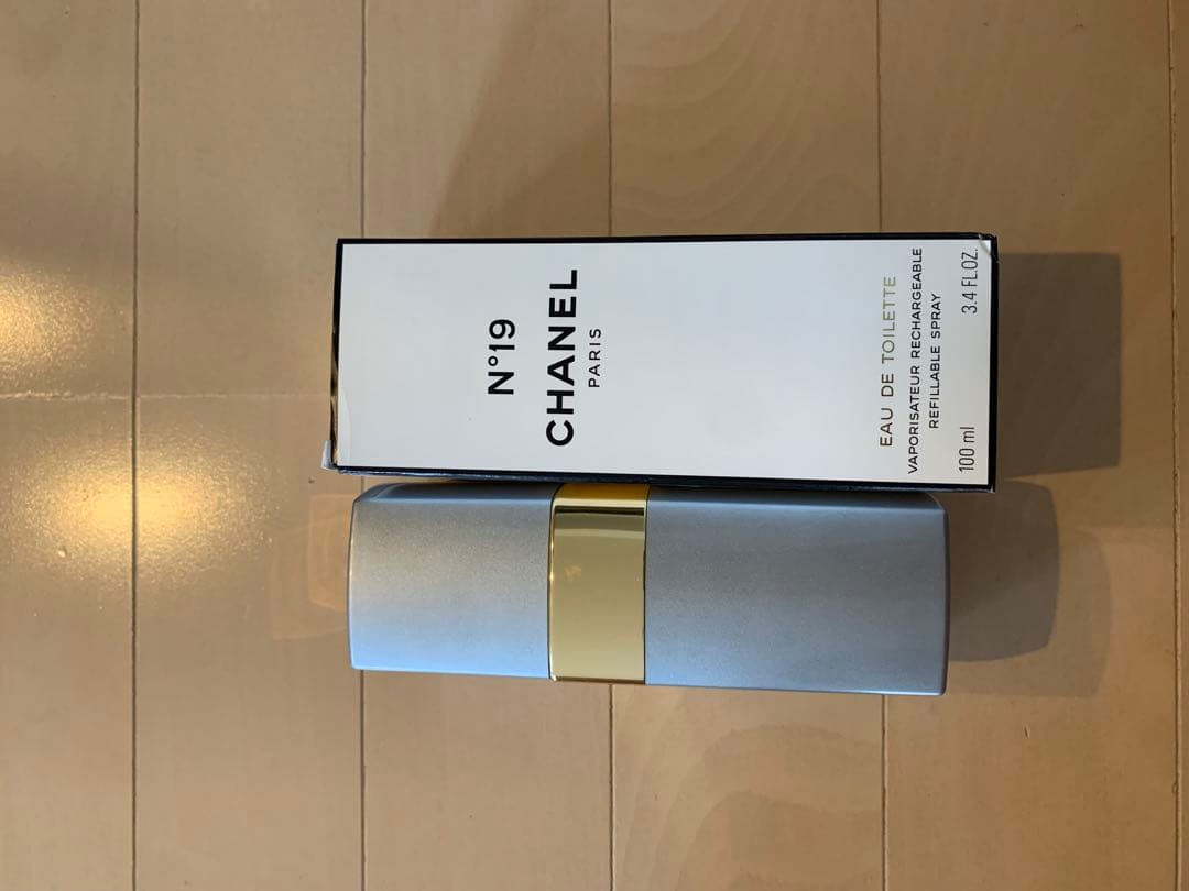 CHANEL N°19 Eau de Toilette 100 ml