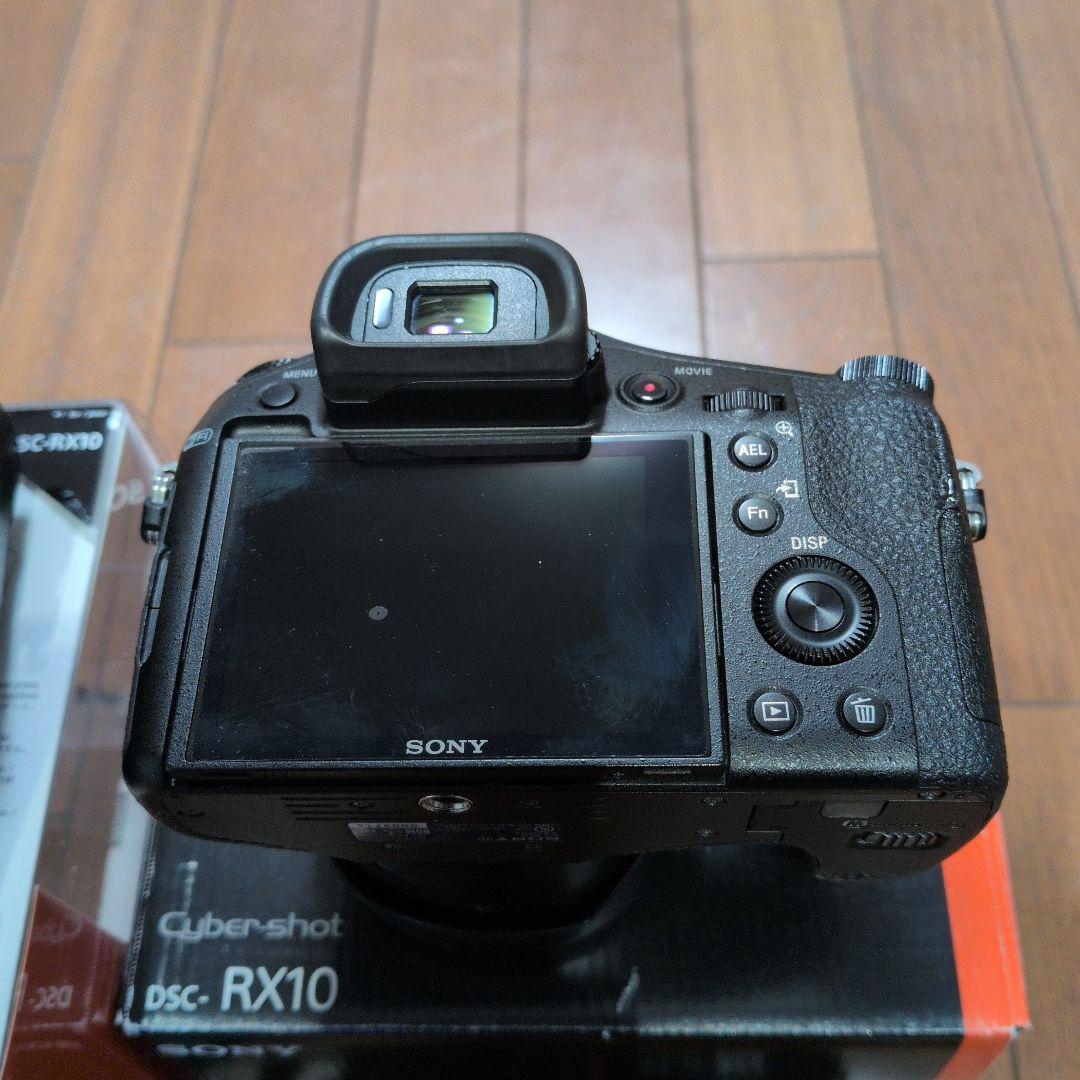 SONY Cyber-shot RX10 本体と付属品