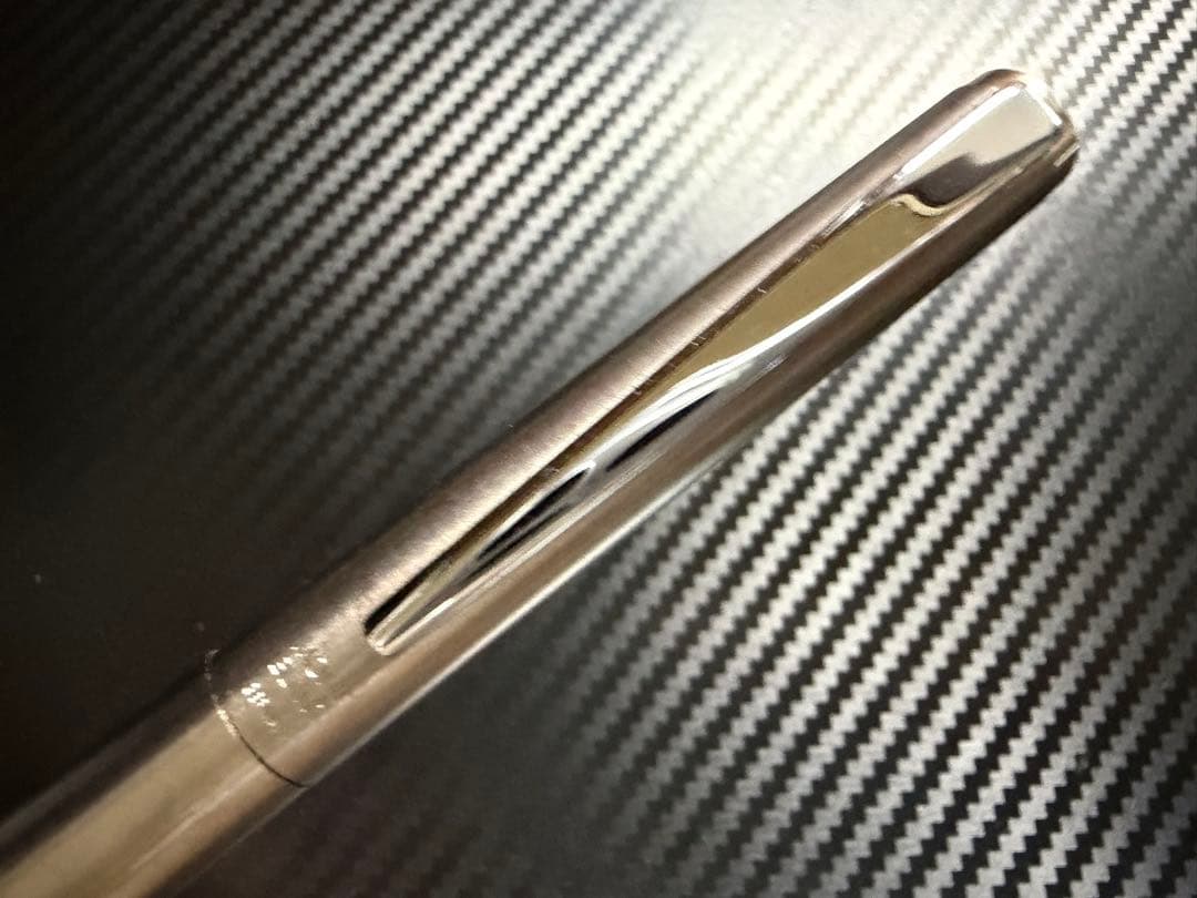 未使用に近い モンブラン ノブレス スリムライン 万年筆 ステンレス M 中字