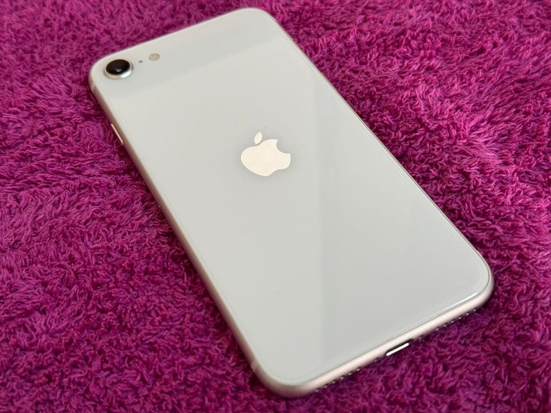 iPhone SE3 128GB スターライト　SIMフリー