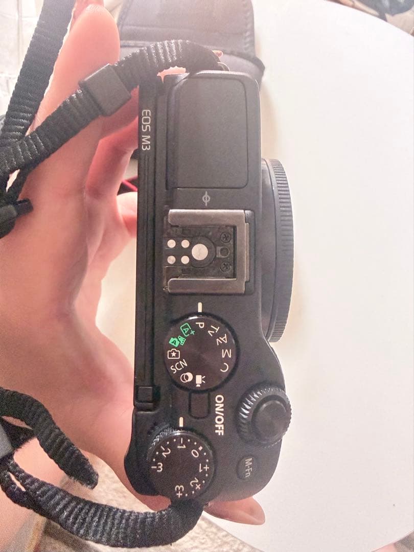 Canon EOS M3コンパクトデジタルカメラ
