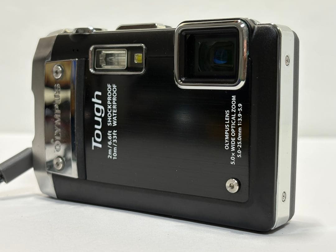OLYMPUS TOUGH TG-810 コンパクトカメラ　コンデジ　デジカメ