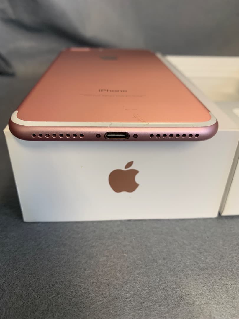美品　国内版　SIMフリー　iPhone7 Plus 128GB ローズゴールド