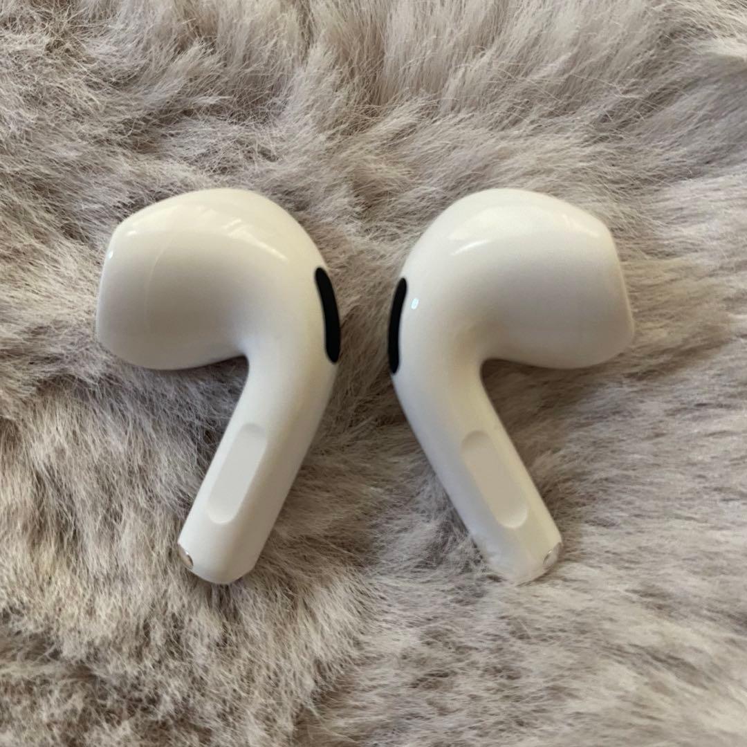 【超美品！最終値下げ！】AirPods4 ノイズキャンセリング無し