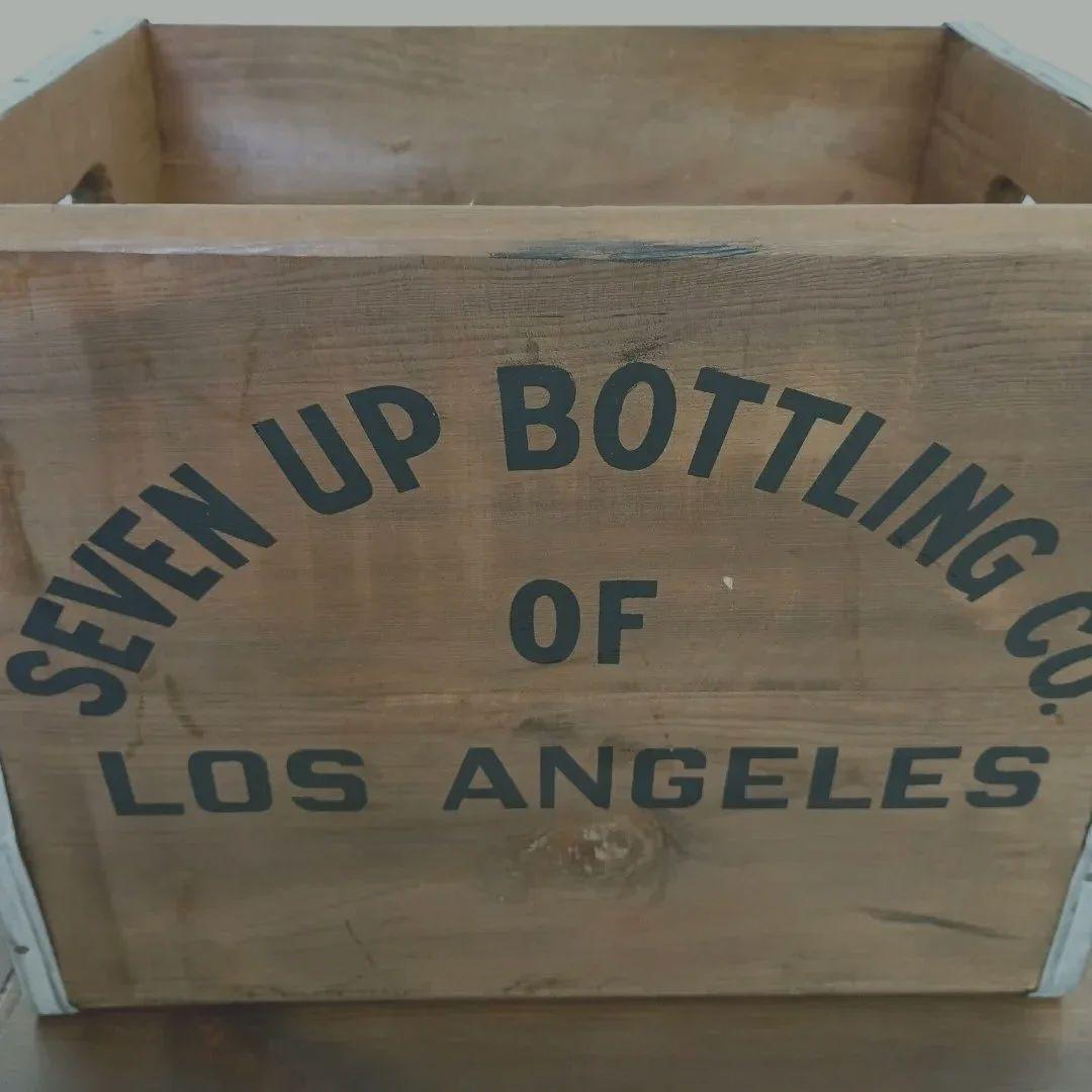 アメリカンビンテージ　Seven Up Bottling Co. 木製ボトル箱