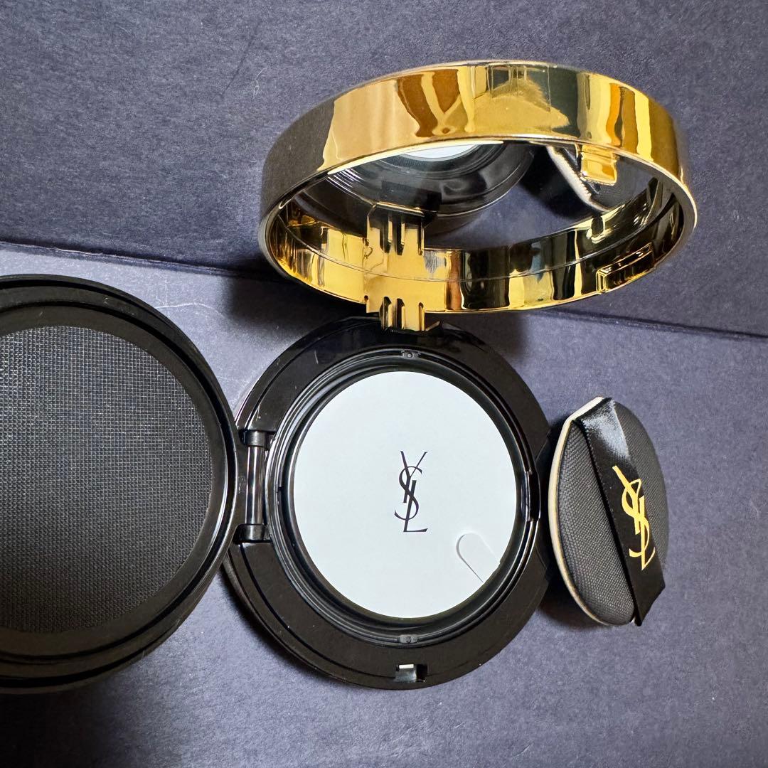 YSL アンクル　ド　ポー　クッションゴールドラッシュハイライター