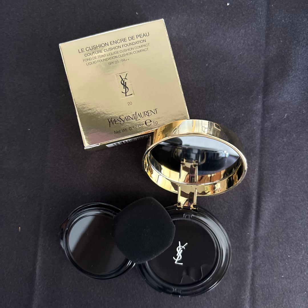 Yves Saint Laurent ポーチセット