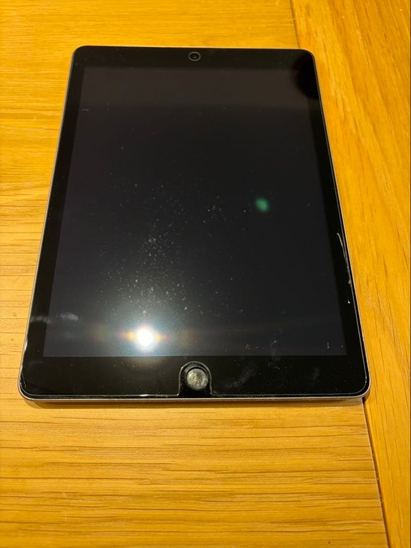 Apple iPad (第5世代) 32GB WiFiモデル