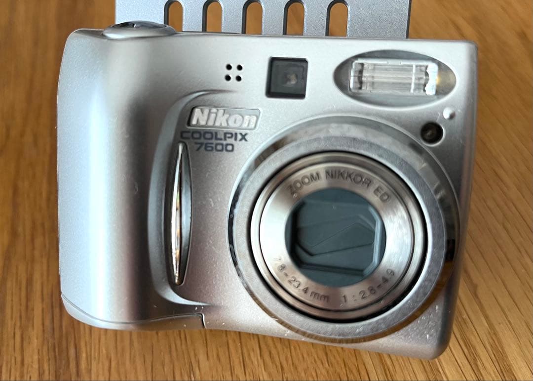 Nikon COOLPIX 7600 デジタルカメラ