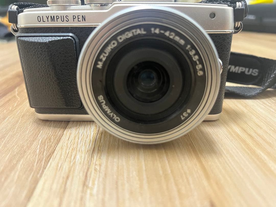 OLYMPUS PEN E-PL7 ミラーレス一眼