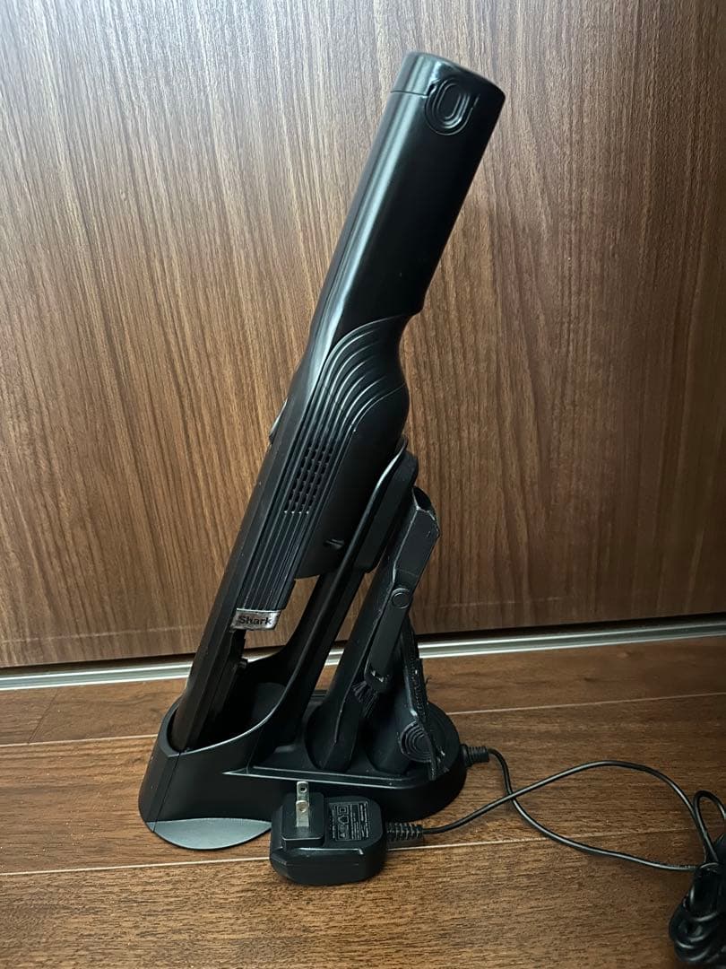 Shark EVOPOWER W20 充電式ハンディクリーナー　ブラック
