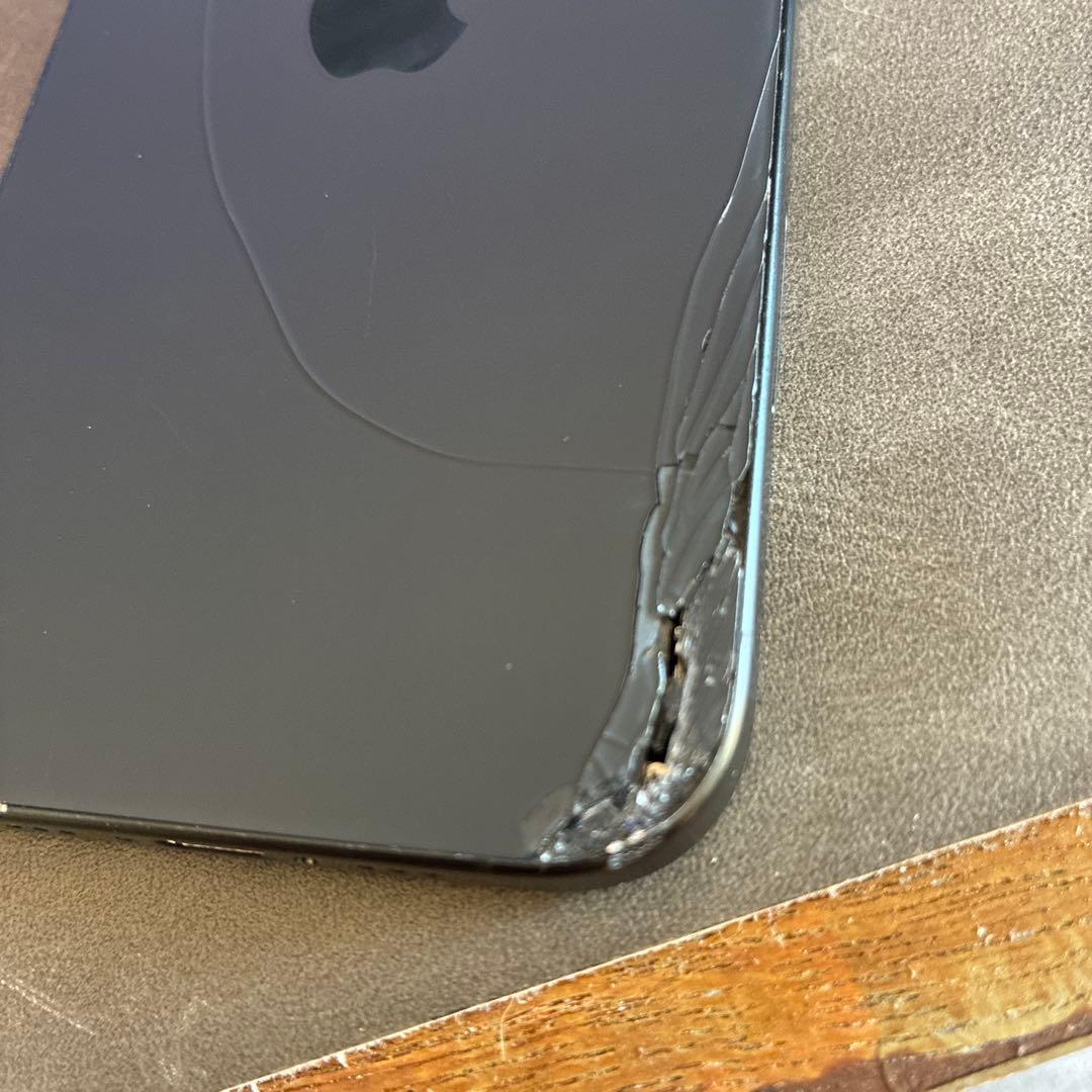 【ジャンク品】Apple iPhone 16 黒　128GB