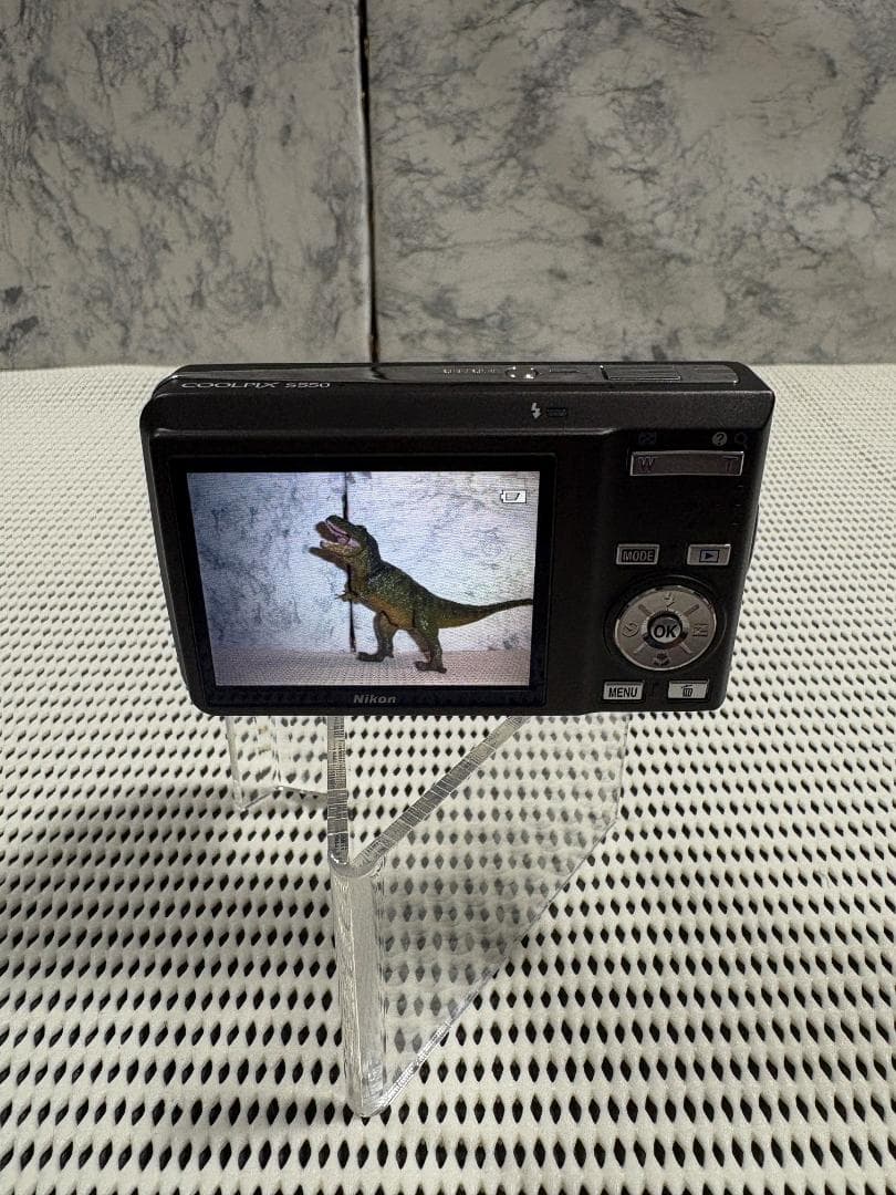 【美品】Nikon COOLPIX S550 コンパクトデジタルカメラ　北米版