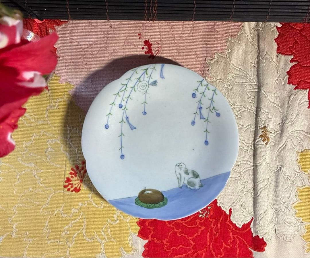骨董　レトロ　大正浪漫　希少　図案　的を見上げるブチウサギ　手炙り　輪花皿