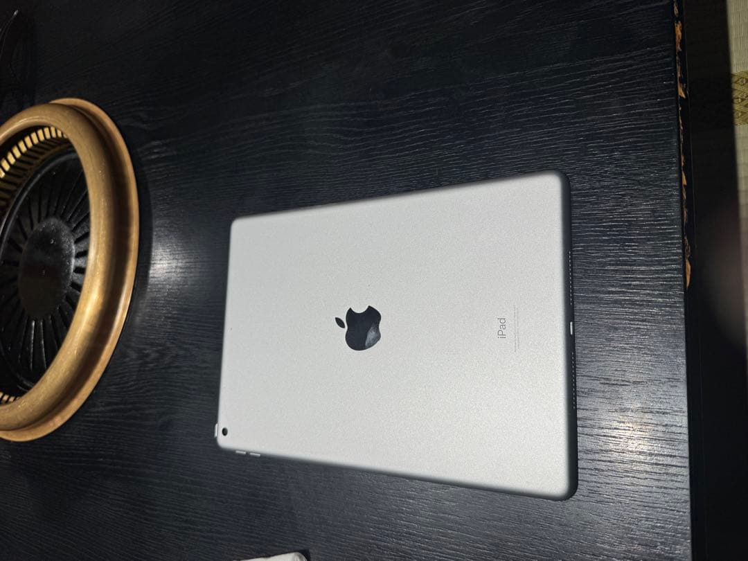 Apple iPad シルバー　第9世代　64GB