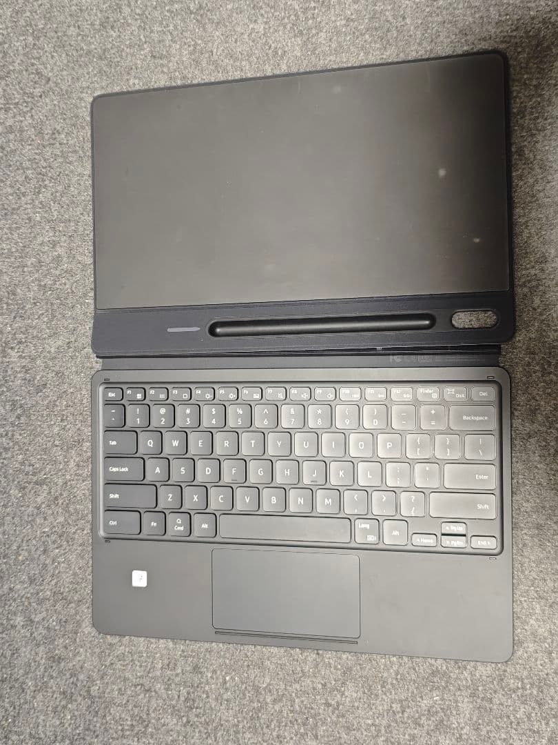 純正 Galaxy Tab S8+ Book Cover Keyboard
